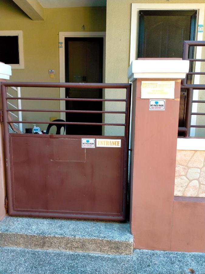 V.F. Riton Apartelle Laoag Kültér fotó