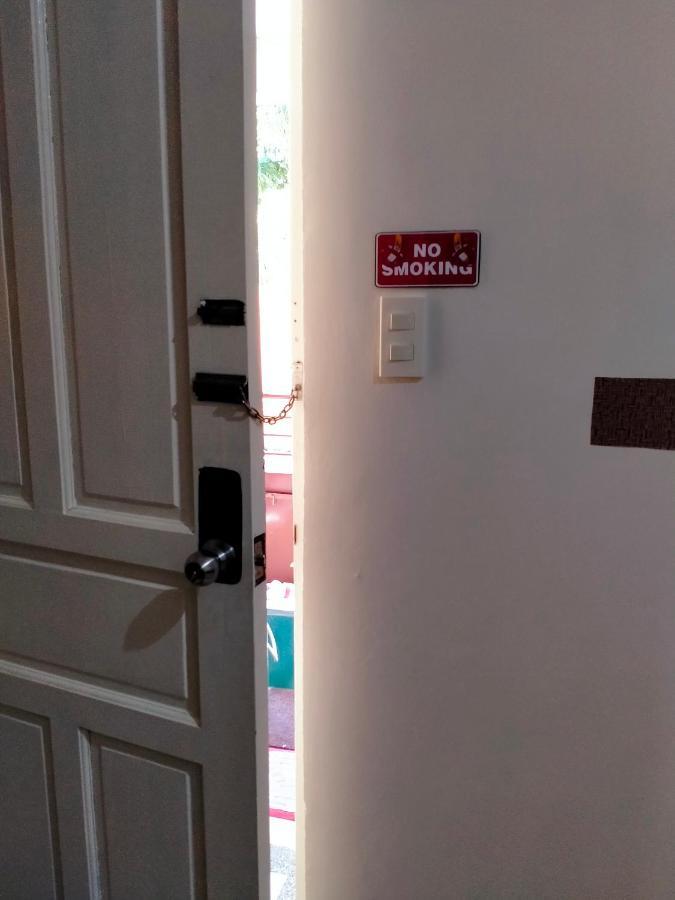 V.F. Riton Apartelle Laoag Kültér fotó