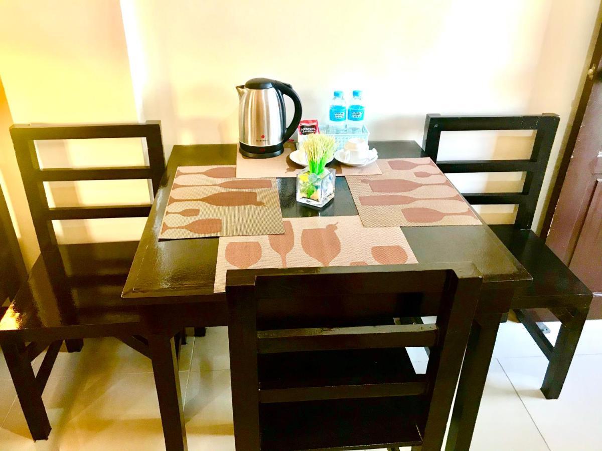 V.F. Riton Apartelle Laoag Kültér fotó