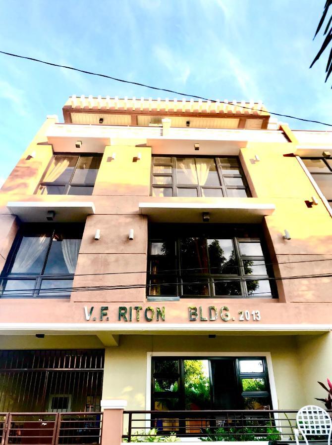V.F. Riton Apartelle Laoag Kültér fotó