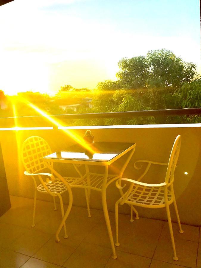 V.F. Riton Apartelle Laoag Kültér fotó