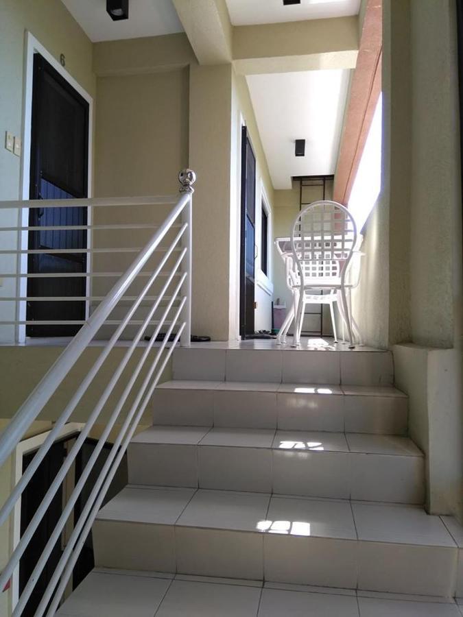 V.F. Riton Apartelle Laoag Kültér fotó